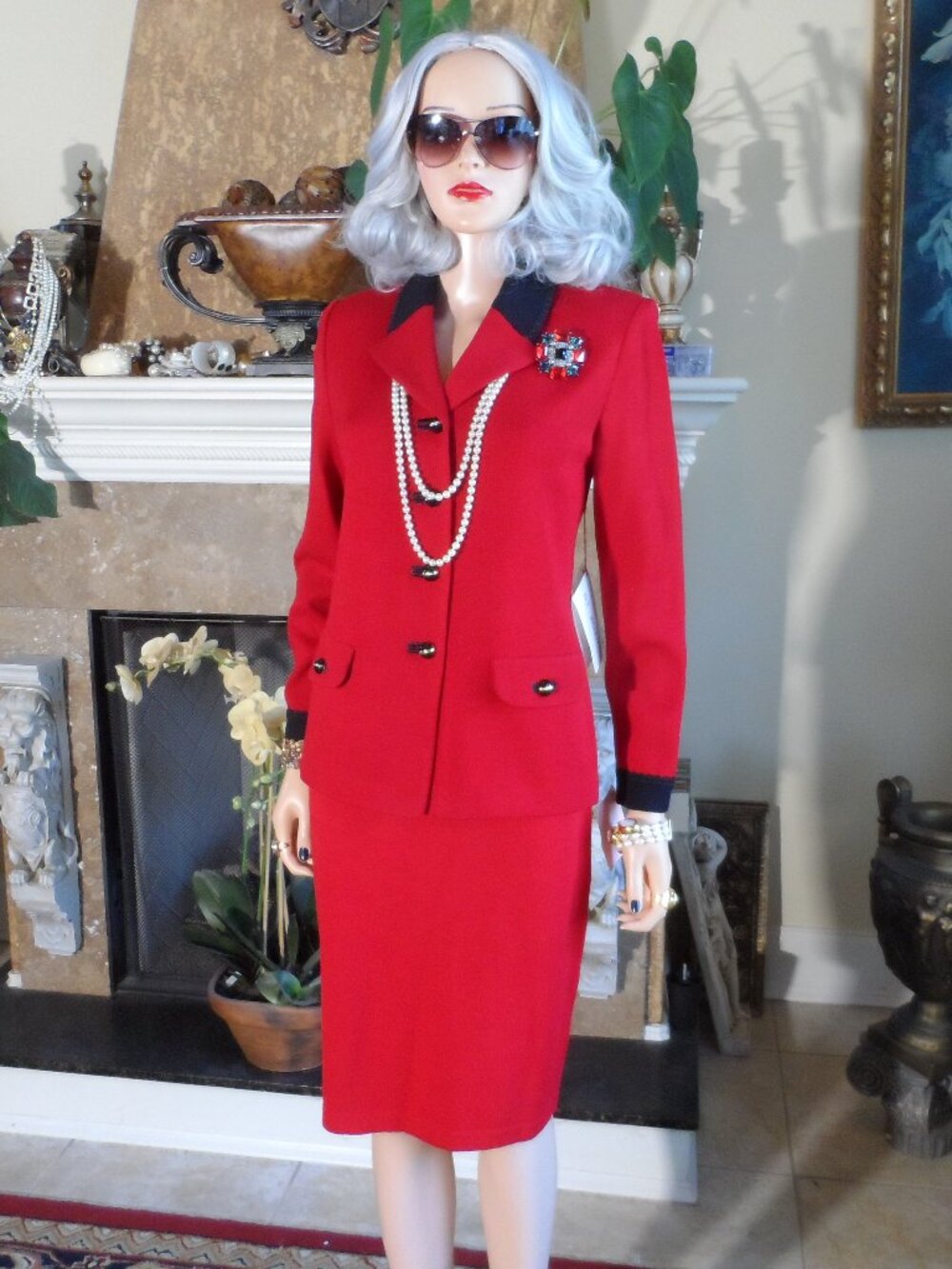 New St. John Collection Red Santana Knit Skirt Suit Black Trim Sizes 4/6